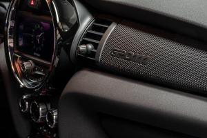 Mini John Cooper Works GP 2020 года, в цвете Racing Gray, Abu Dhabi Motors
