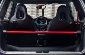 Mini John Cooper Works GP 2020 года, в цвете Racing Gray, Abu Dhabi Motors