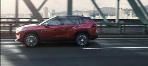 Toyota RAV4 PHV 2020 года