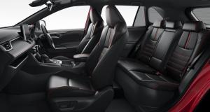 Toyota RAV4 PHV 2020 года