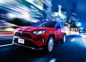 Toyota RAV4 PHV 2020 года