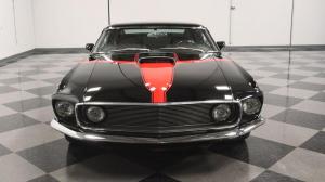 Заметили ли вы что-то от Ford Mustang Fastback у представленного автомобиля 1969 года?