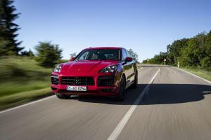Porsche Cayenne GTS 2020 года