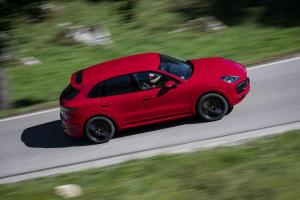 Porsche Cayenne GTS 2020 года