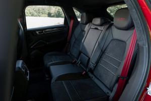 Porsche Cayenne GTS 2020 года