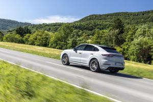 Porsche Cayenne GTS Coupe 2020 года
