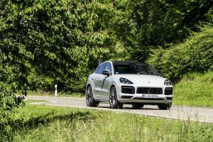 Porsche Cayenne GTS Coupe 2020 года