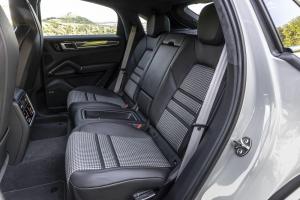 Porsche Cayenne GTS Coupe 2020 года