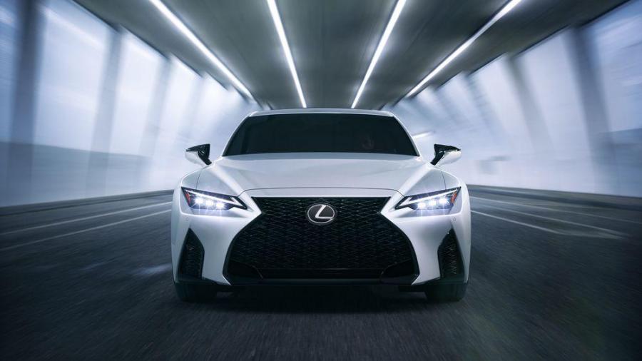 Lexus IS нового поколения изменился только внешне
