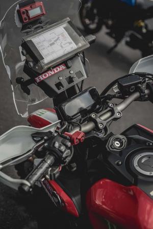 Honda CB650R Rally by Honda Wingmotor