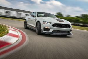 Ford Mustang Mach 1 Handling Package 2020 года
