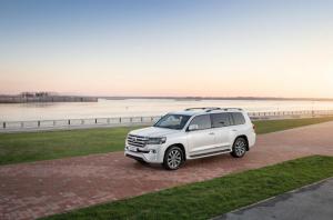 Toyota Land Cruiser 200 by RIDA