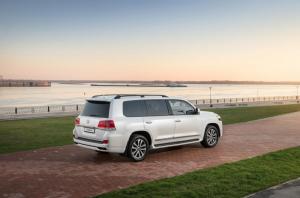 Toyota Land Cruiser 200 by RIDA