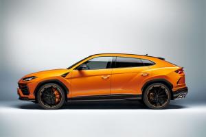 Lamborghini Urus Pearl Capsule в цвете Giallo Inti Yellow