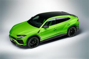 Lamborghini Urus Pearl Capsule в цвете Verde Mantis Green