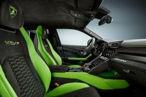 Lamborghini Urus Pearl Capsule в цвете Verde Mantis Green