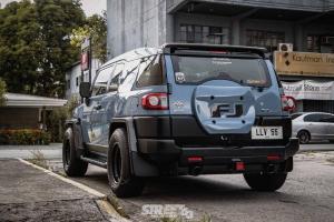 Toyota FJ Cruiser by Atoy Customs