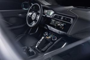Jaguar I-Pace EV400 AWD HSE Black Pack 2020 года