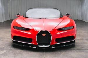 Bugatti Chiron в черно-красном исполнении обойдется в 3,1 миллиона долларов