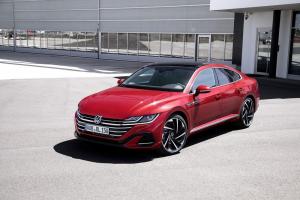 Volkswagen Arteon R-Line 2020 года