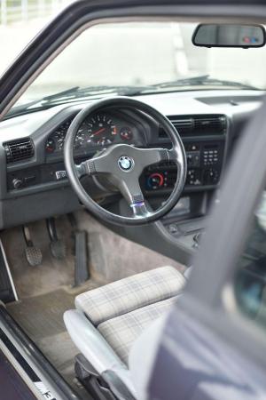 BMW M3 Evolution II 1988 года, в цвете Macau Blue, The Market