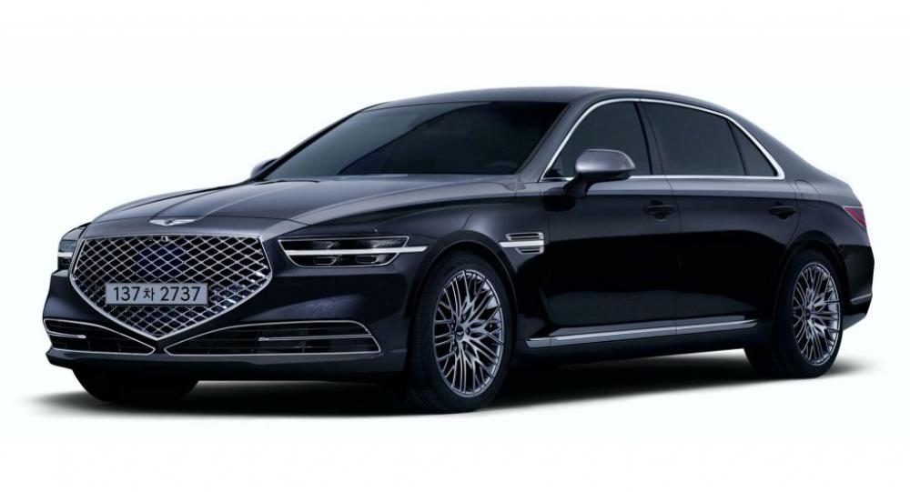 С обновлением Genesis G90 обзавелся ограниченной спецверсией