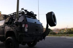 Toyota Tundra CrewMax 4x4 Zombie Apocalypse 2013 года, Bring A Trailer