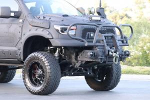 Toyota Tundra CrewMax 4x4 Zombie Apocalypse 2013 года, Bring A Trailer