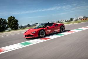 Ferrari SF90 Stradale 2019 года