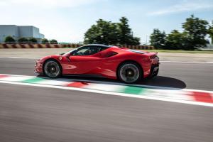 Ferrari SF90 Stradale 2019 года