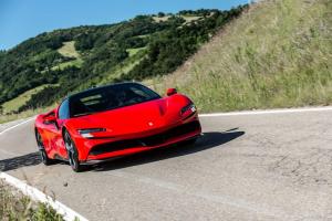 Ferrari SF90 Stradale 2019 года