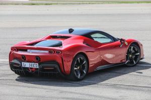 Ferrari SF90 Stradale 2019 года