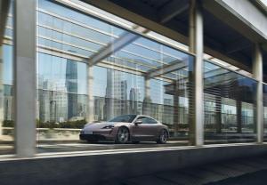 Porsche Taycan 2020 года