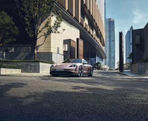 Porsche Taycan 2020 года