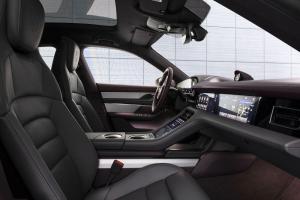 Porsche Taycan 2020 года