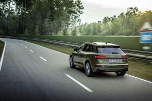 Audi Q5 40 TDI Quattro S-Line 2020 года