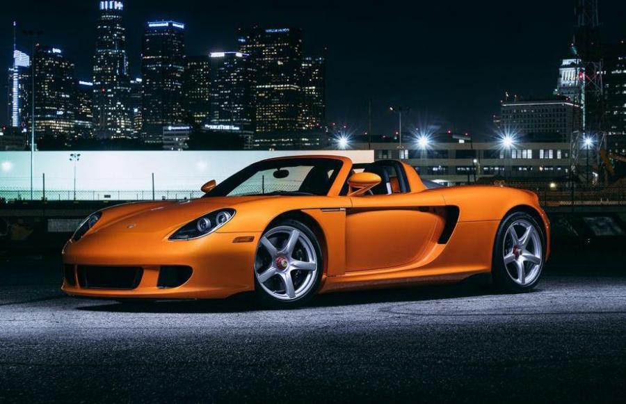 Carrera GT: история суперкара с механической коробкой