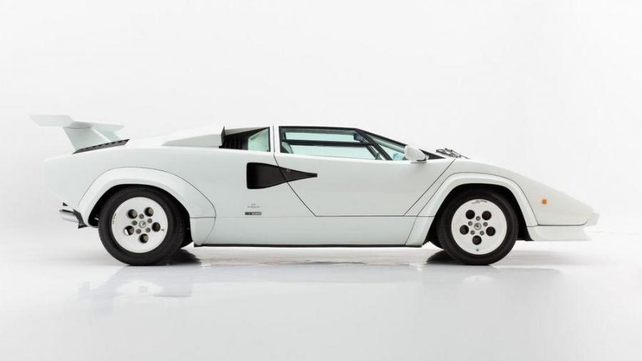 Именитый Lamborghini Countach выставлен на продажу за 51 000 000 рублей