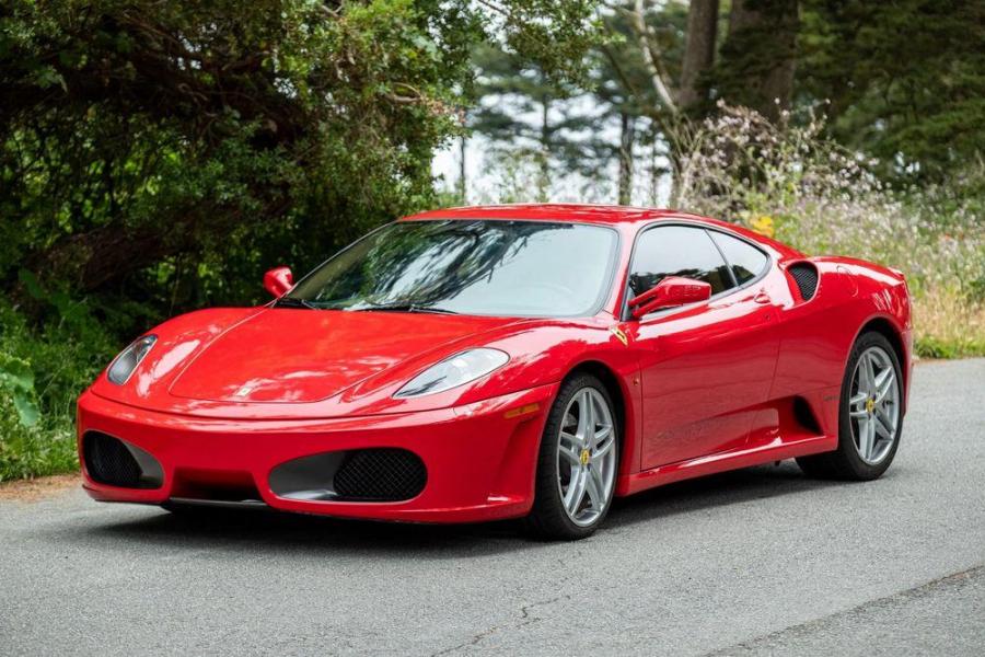 Продается настоящий суперкар Ferrari F430 с шестиступенчатой механической коробкой передач