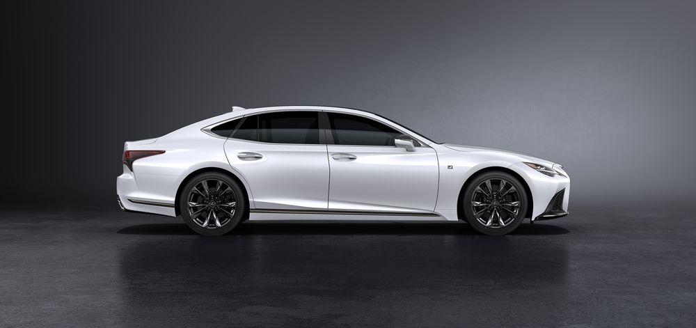 Lexus LS500 F-Sport 2020 года