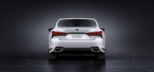 Lexus LS500 F-Sport 2020 года