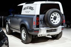 Land Rover Defender Hard Top 2020 года