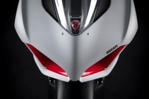 Ducati Panigale V2 2020 года, в цвете White Rosso
