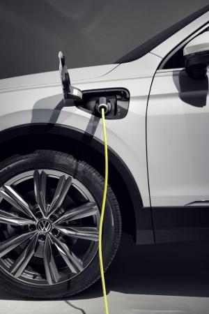 Volkswagen Tiguan eHYBRID 2020 года