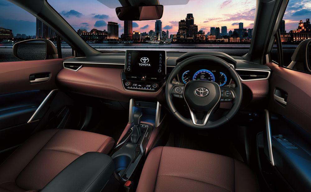 Toyota Corolla Cross Hybrid 2020 года