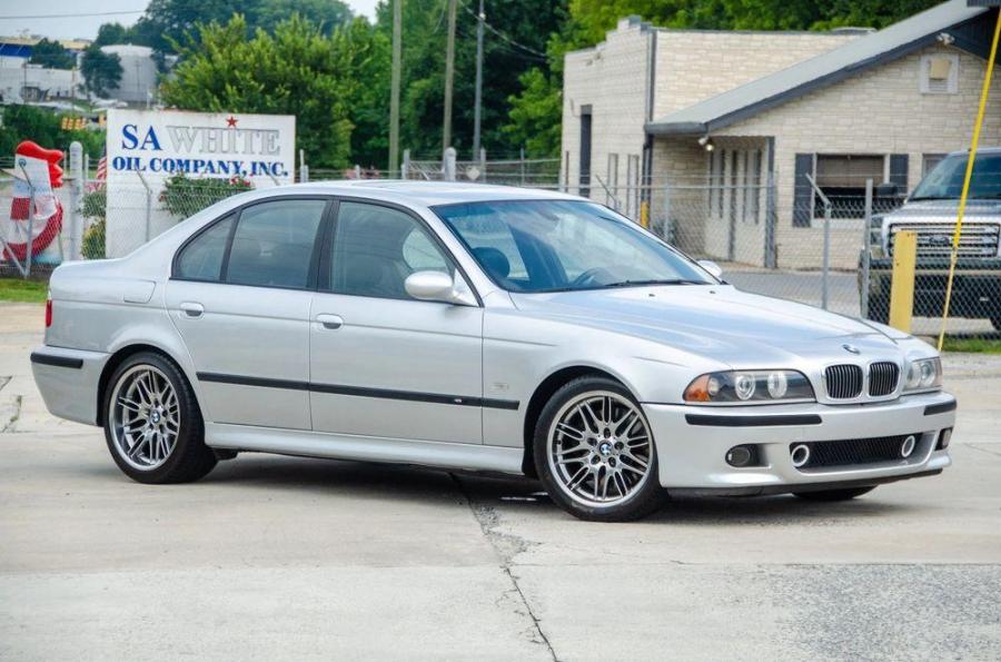 Вы бы купили BMW M5 E39 2003 года с пробегом 215 000 км?