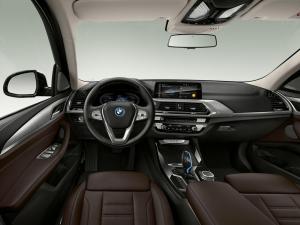 BMW iX3 2020 года