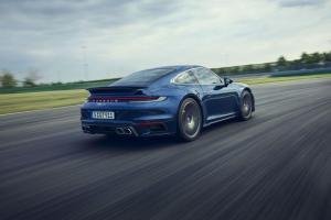 Porsche 911 Turbo 2020 года