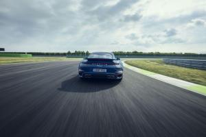 Porsche 911 Turbo 2020 года
