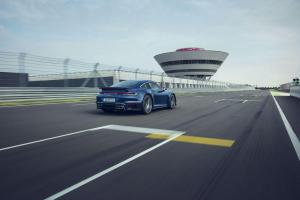 Porsche 911 Turbo 2020 года